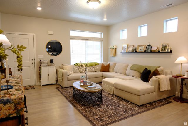 97 E FAIRMONT PL, Saratoga Springs, UT 84045