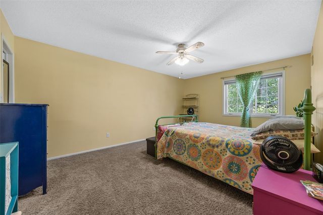 611 Deer Run Drive NE, Cedar Rapids, IA 52402