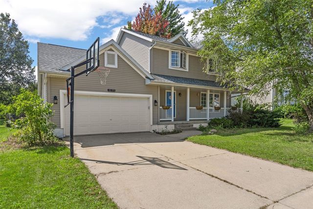 611 Deer Run Drive NE, Cedar Rapids, IA 52402