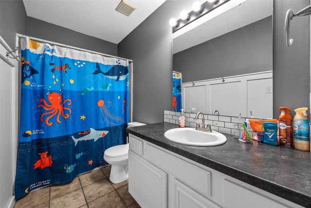 611 Deer Run Drive NE, Cedar Rapids, IA 52402