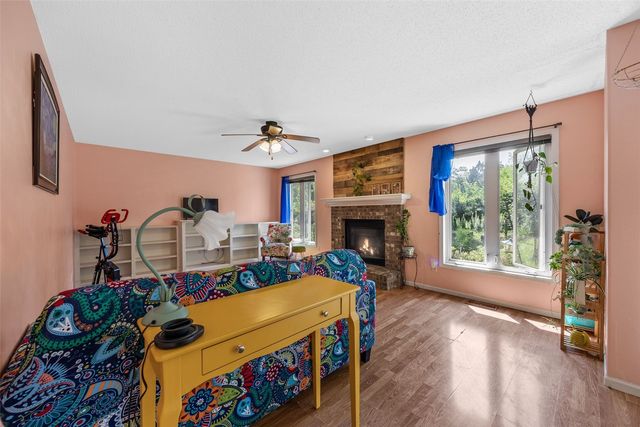 611 Deer Run Drive NE, Cedar Rapids, IA 52402
