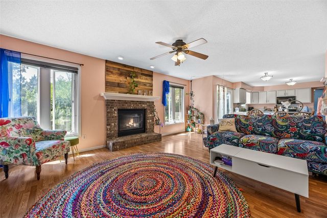 611 Deer Run Drive NE, Cedar Rapids, IA 52402