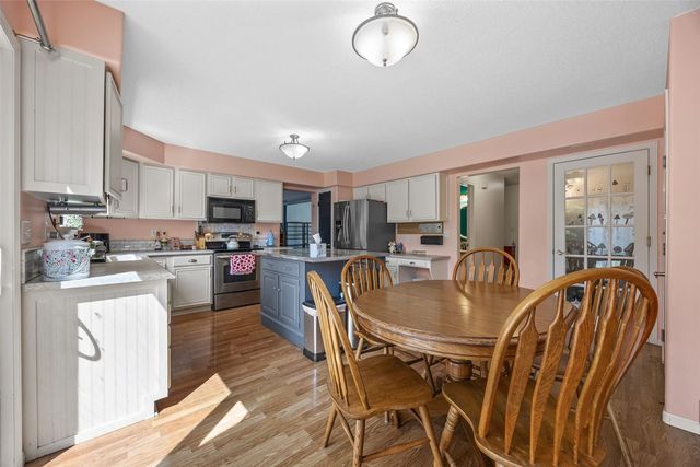 611 Deer Run Drive NE, Cedar Rapids, IA 52402
