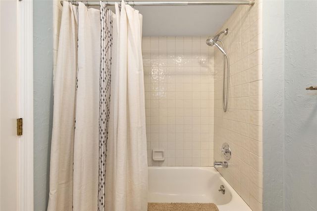 3928 NW 23RD CIRCLE, Gainesville, FL 32605