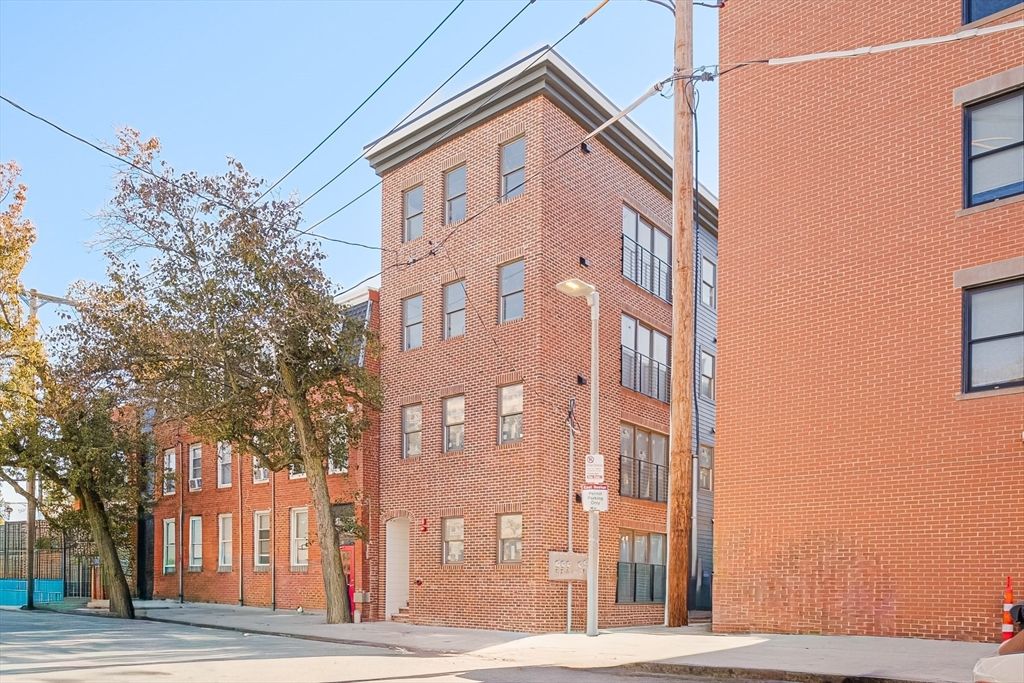 59 Gove St. 1, Boston, MA 02128