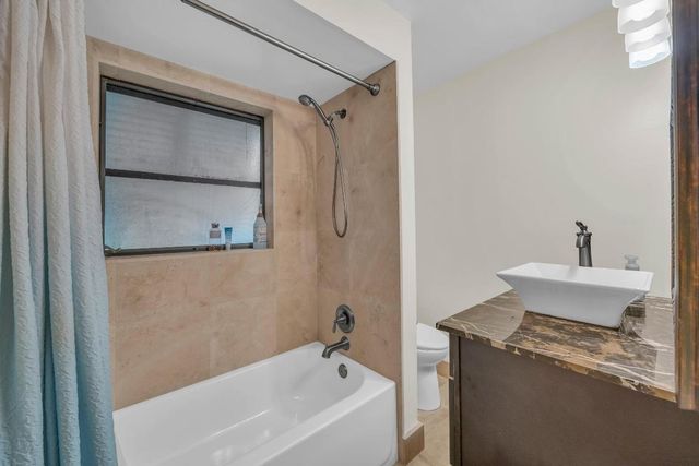 1305 Peninsular Road, Jupiter, FL 33469