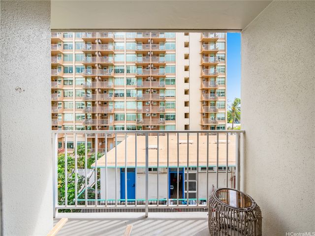 2572 Lemon Road 610, Honolulu, HI 96815