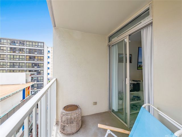 2572 Lemon Road 610, Honolulu, HI 96815