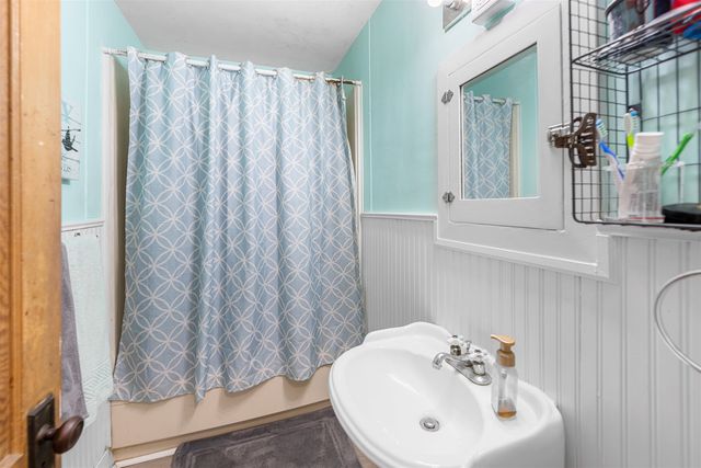 735 S 11th St., Salina, KS 67401