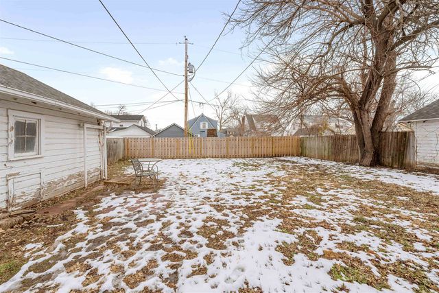 735 S 11th St., Salina, KS 67401