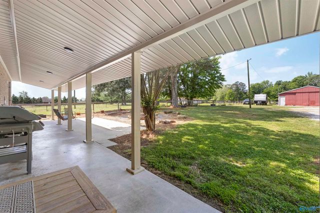 98 Johnson Road, Danville, AL 35619