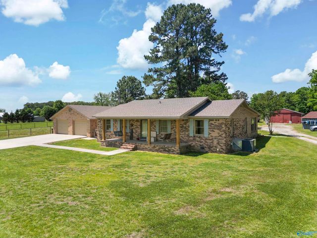 98 Johnson Road, Danville, AL 35619