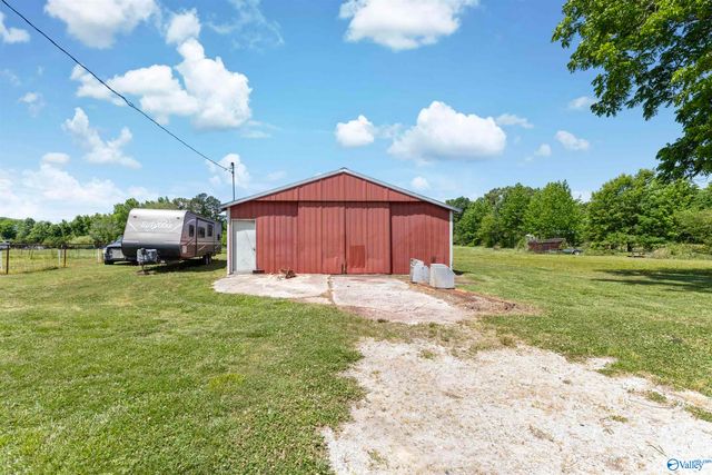 98 Johnson Road, Danville, AL 35619