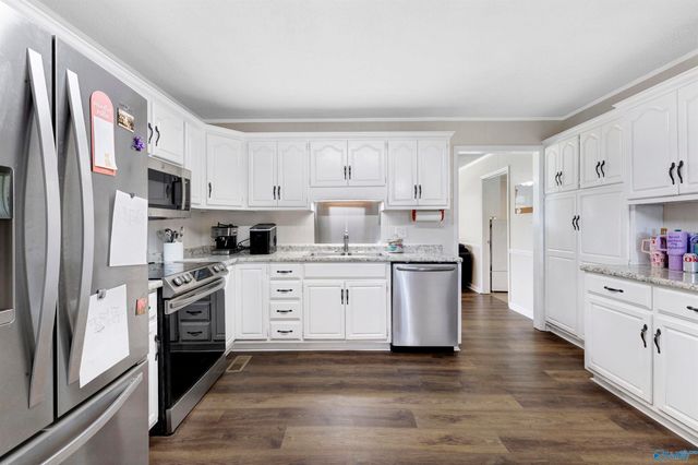 98 Johnson Road, Danville, AL 35619