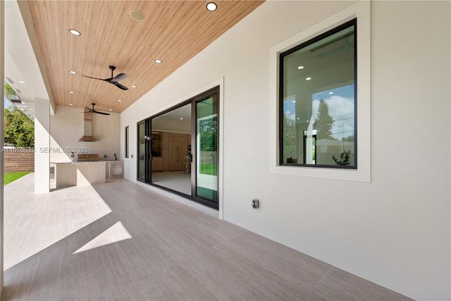 6990 SW 58th Street, Miami, FL 33143