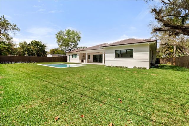 6990 SW 58th Street, Miami, FL 33143