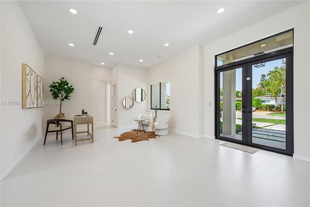 6990 SW 58th Street, Miami, FL 33143