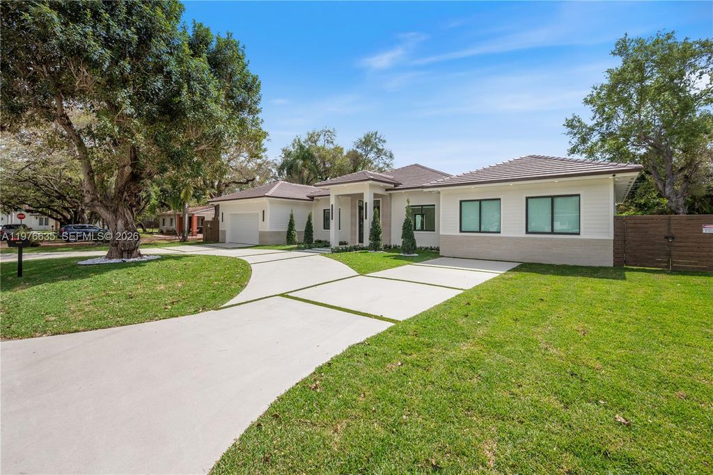 6990 SW 58th Street, Miami, FL 33143