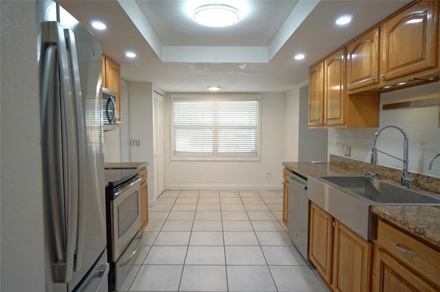 5301 CARROLLWOOD MEADOWS DRIVE, Tampa, FL 33625