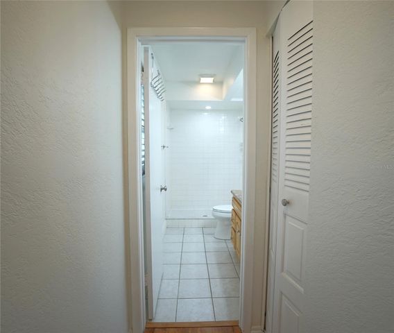 5301 CARROLLWOOD MEADOWS DRIVE, Tampa, FL 33625