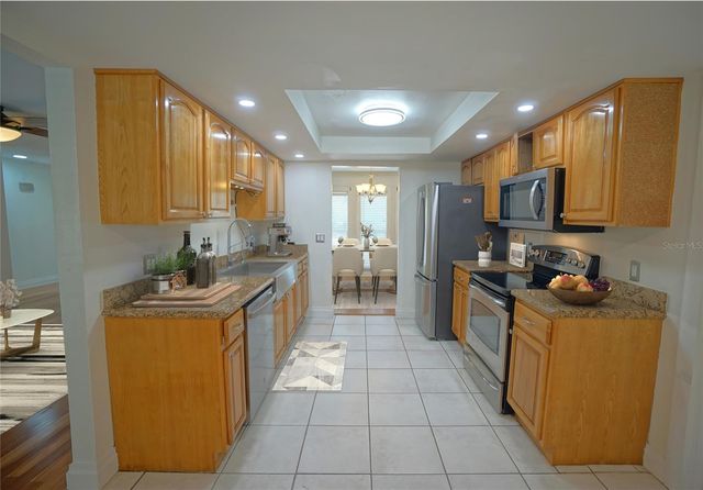5301 CARROLLWOOD MEADOWS DRIVE, Tampa, FL 33625