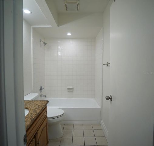 5301 CARROLLWOOD MEADOWS DRIVE, Tampa, FL 33625