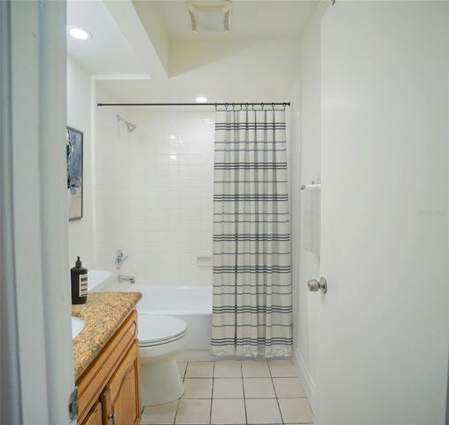 5301 CARROLLWOOD MEADOWS DRIVE, Tampa, FL 33625