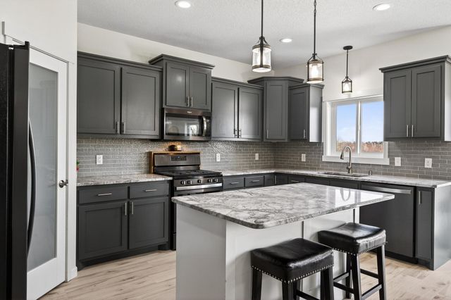 2046 162nd Avenue NE, Andover, MN 55304