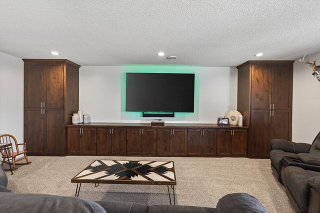 2046 162nd Avenue NE, Andover, MN 55304