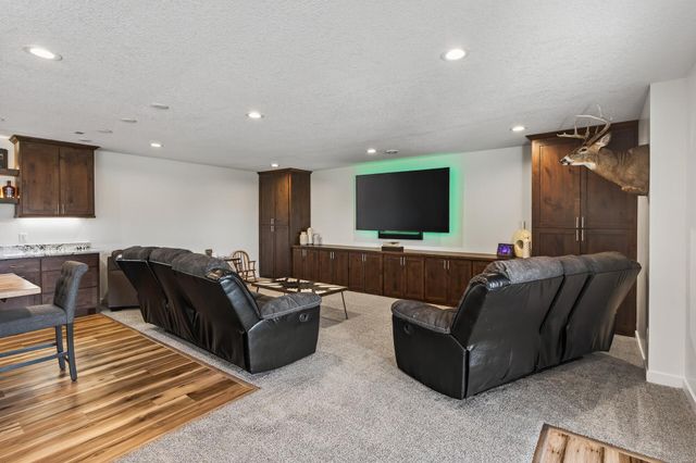 2046 162nd Avenue NE, Andover, MN 55304