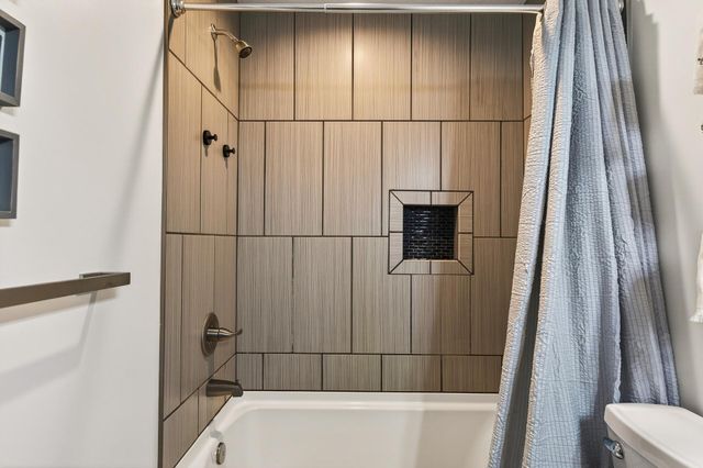 2046 162nd Avenue NE, Andover, MN 55304