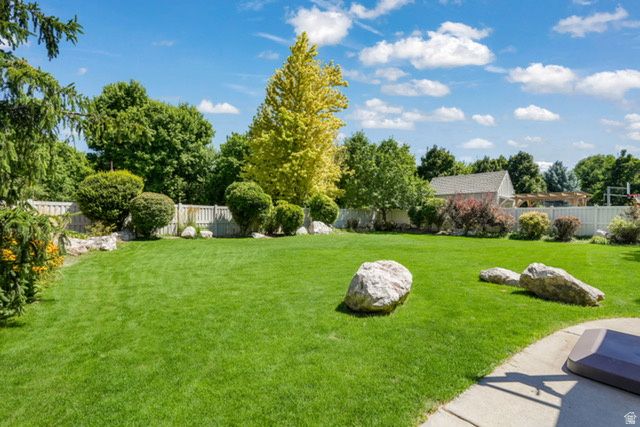 59 S SHADOW BREEZE RD, Kaysville, UT 84037