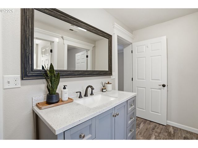 1812 I St, Washougal, WA 98671