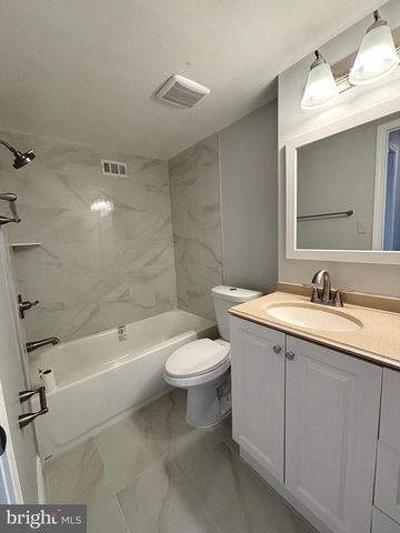 7800 WINONA CT, Annandale, VA 22003