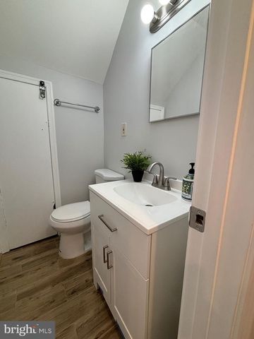 7800 WINONA CT, Annandale, VA 22003