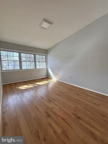 7800 WINONA CT, Annandale, VA 22003