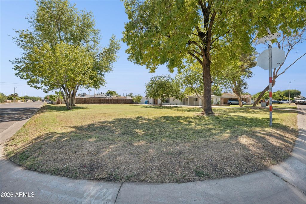 2101 W Minnezona Avenue 1, Phoenix, AZ 85015 — exterior