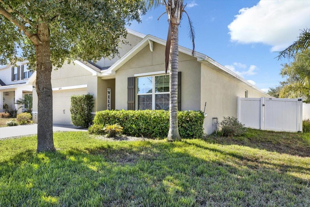 Image 21 of property listing at 4233 BRAMBLEWOOD LOOP, Spring Hill, FL 34609