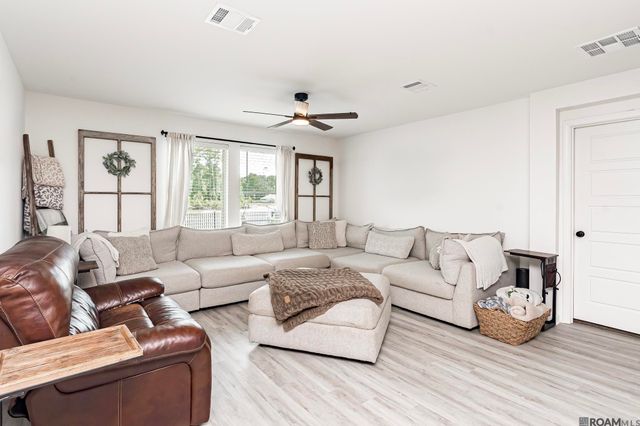 35338 Grovemont Dr, Denham Springs, LA 70706