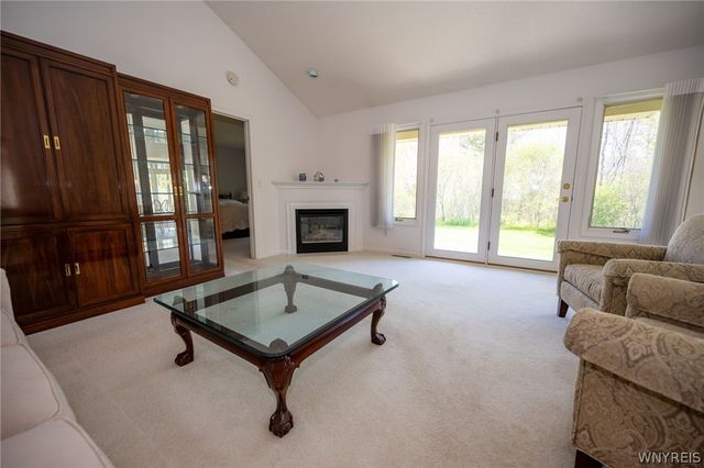 9 Alexander Parkway, Pendleton, NY 14120