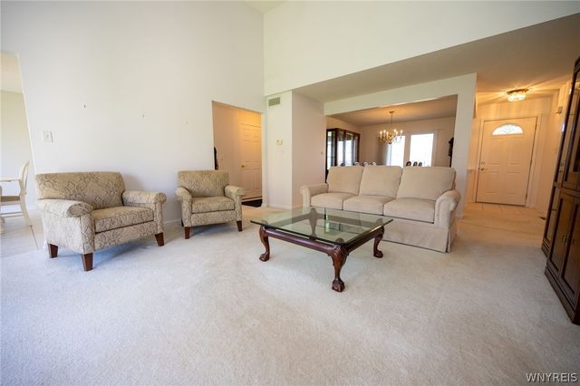 9 Alexander Parkway, Pendleton, NY 14120