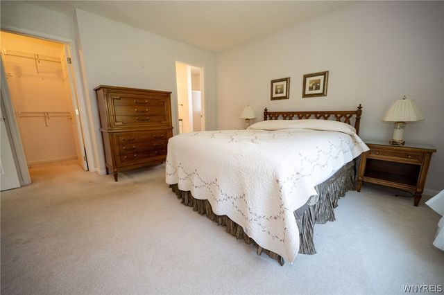 9 Alexander Parkway, Pendleton, NY 14120