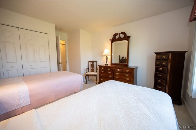 9 Alexander Parkway, Pendleton, NY 14120