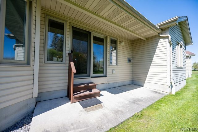 9 Alexander Parkway, Pendleton, NY 14120