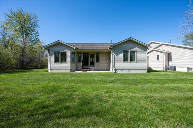 9 Alexander Parkway, Pendleton, NY 14120