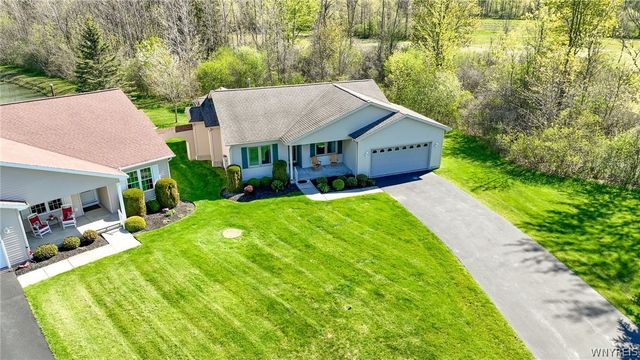 9 Alexander Parkway, Pendleton, NY 14120