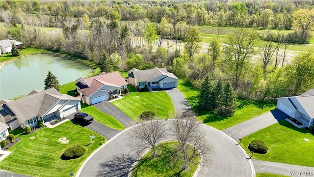9 Alexander Parkway, Pendleton, NY 14120