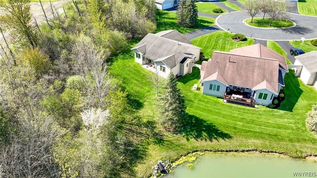 9 Alexander Parkway, Pendleton, NY 14120