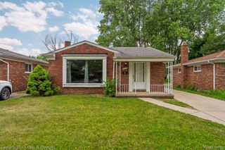 9077 Riverview Avenue, Redford Charter Township, MI 48239