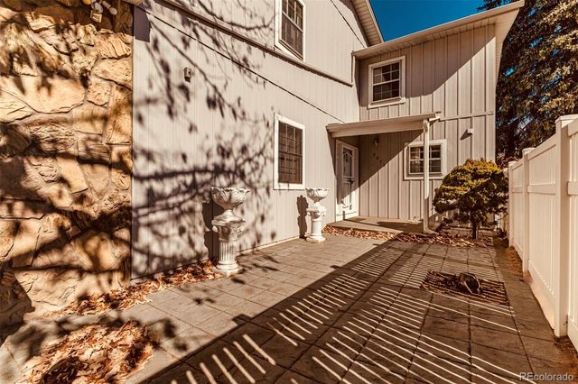 2813 S Xanadu Way, Aurora, CO 80014